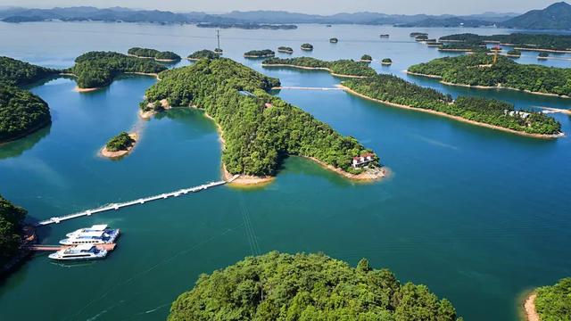 大夏天最适合旅游的地方（9个适合夏天去的绝美旅行地）(48)