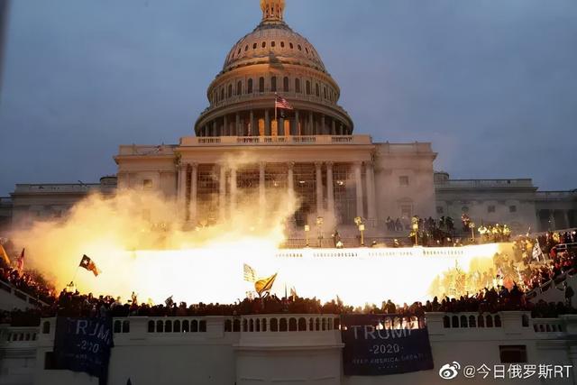 凤凰直播乌克兰首都基辅现状（乌克兰未战先乱）(3)