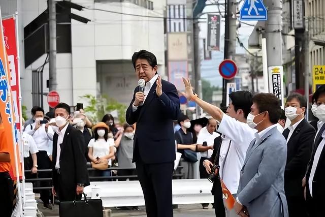 日本安倍晋三被刺杀原因（安倍晋三遇刺四大疑点）(5)