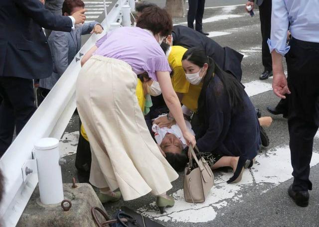 日本安倍晋三被刺杀原因（安倍晋三遇刺四大疑点）(2)