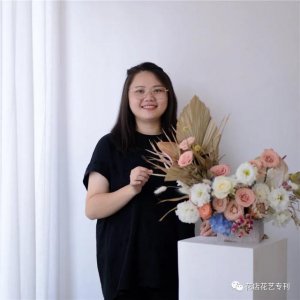 ​零基础的小白怎样学习花艺（从鲜花团购起家）