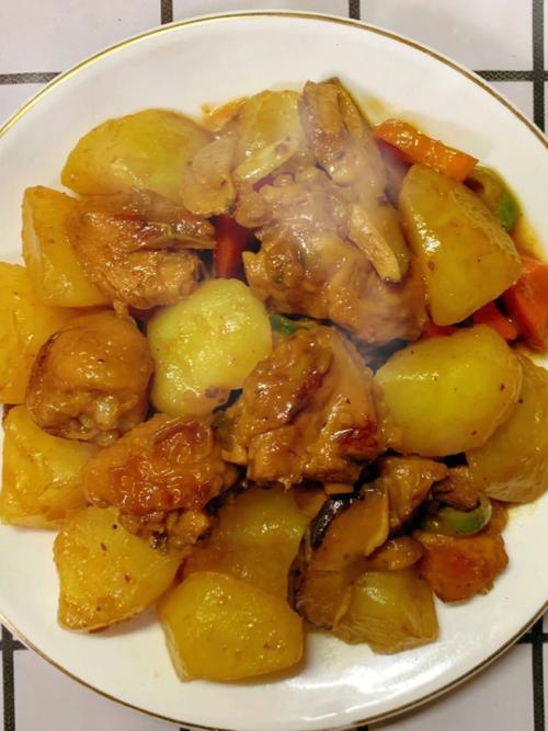 土豆炖鸡块的最佳做法（土豆炖鸡块这样做也太好吃了）