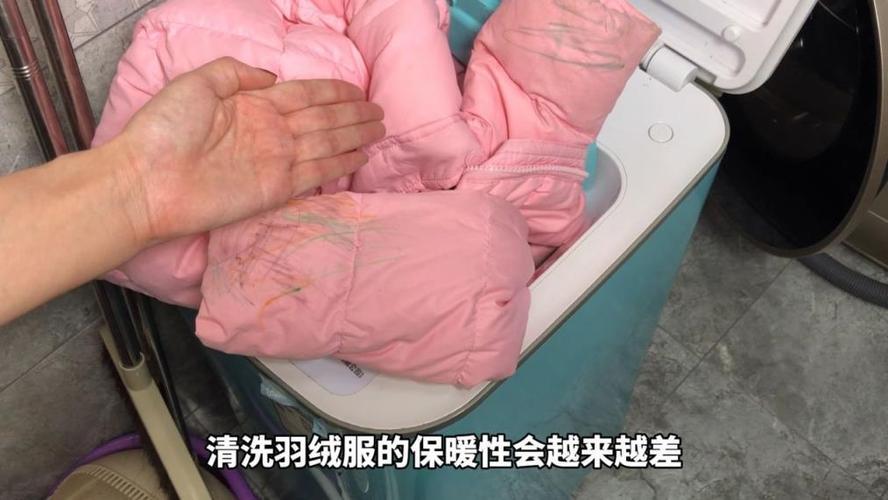 自己在家如何用洗衣机洗羽绒服（清洗小妙招总结好了）