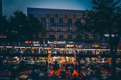 ​青岛的夜市有哪些 比台东步行街还要火的青岛夜市