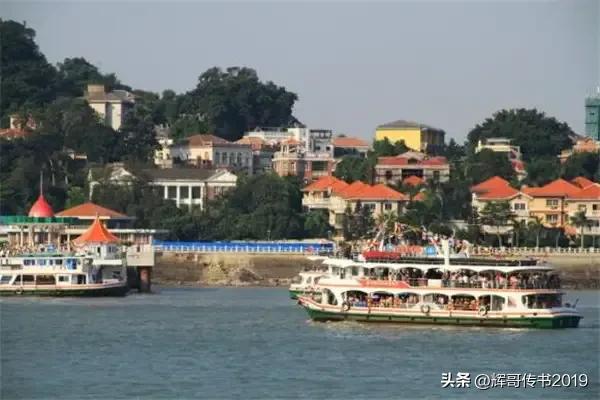 福建十大旅游景点(福建省旅游必去十大景点推荐)