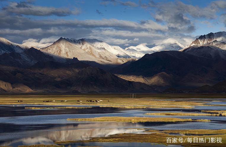 2,伊克昭盟境内河川湖泊众多，有：