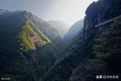 ​鲤鱼跳龙门的故事告诉我们一个什么道理（鲤鱼跳龙门的故事主要内容）