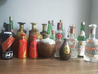 ​西凤酒泰斗级和大师级(西凤酒国典凤香大师级)