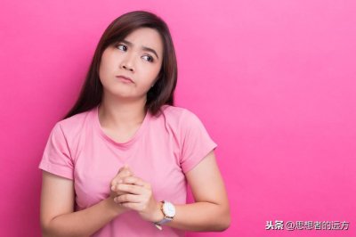 ​男生盯着女生什么意思呢？10个表现让你看懂男人心意