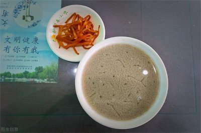 ​豆汁和豆浆的区别是什么(原料都是豆子，“豆汁”和“豆浆”区别在哪，为啥走不