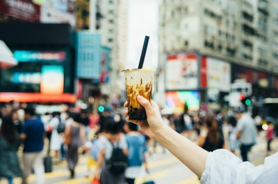 ​不上市就出局？“奶茶大军”涌向港股，茶百道、蜜雪冰城、古茗、沪上阿姨谁会