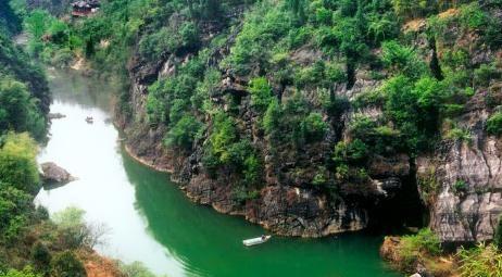 江油匡山佛爷洞风景区：川西北最大的喀斯特溶洞