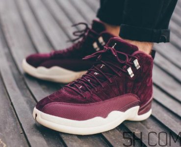 ​air jordan 12 bordeaux红酒配色上脚效果怎么样？