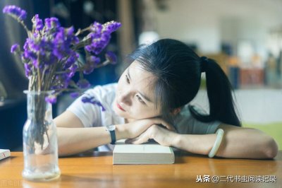 ​5本女主被抱错的重生穿越文：《穿到豪门花大佬钱续命》等